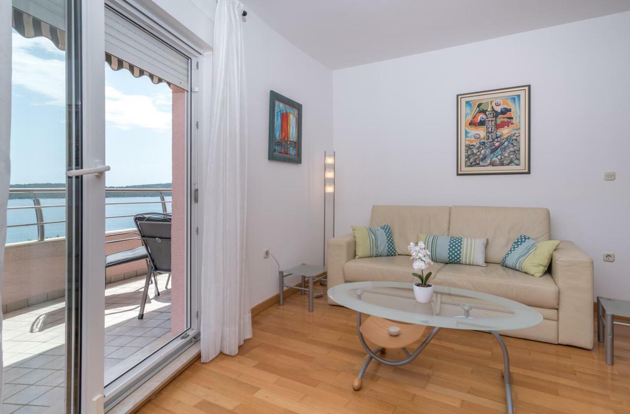 Apartment Sea View Trogir Exterior foto